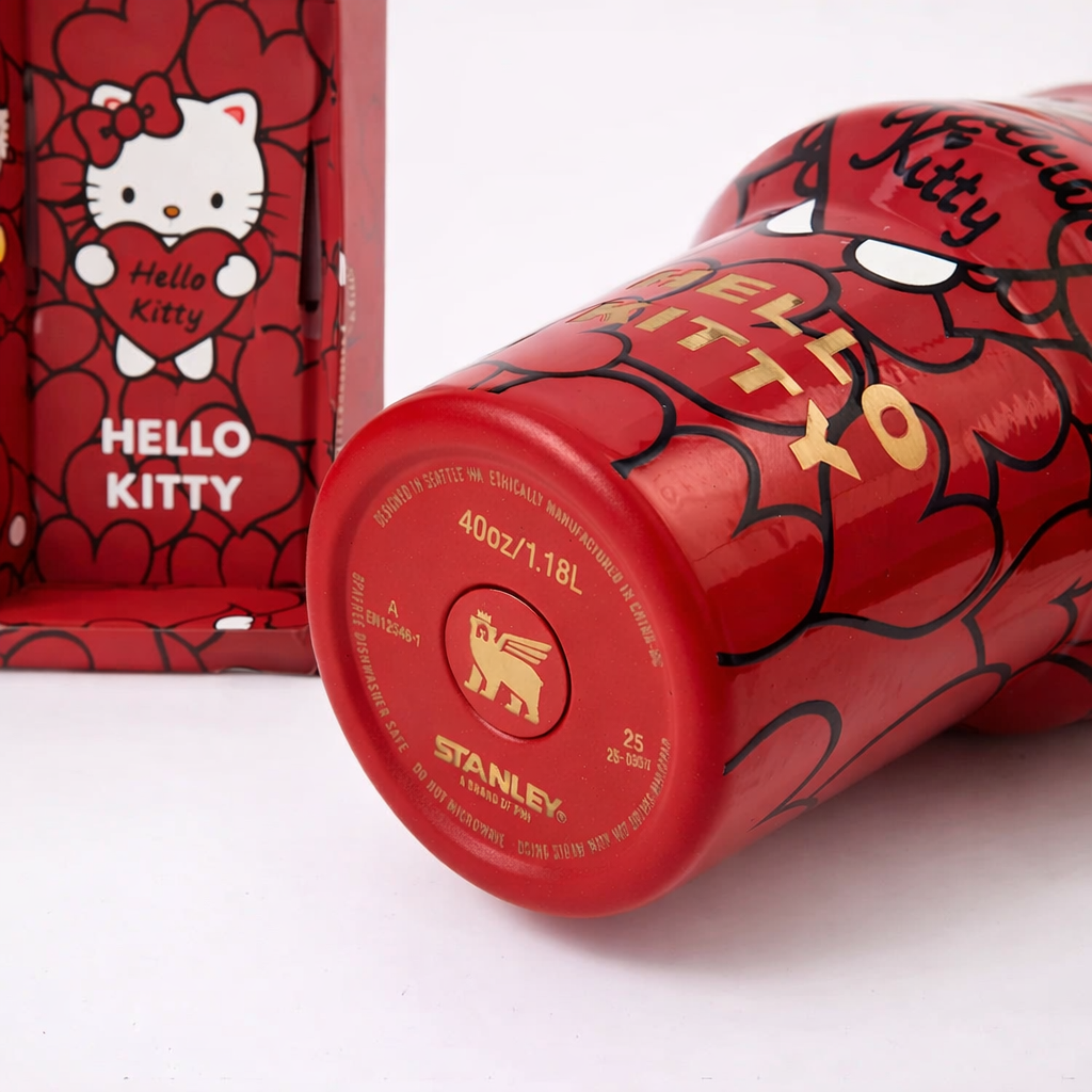 Stanley × Hello Kitty Sweet Hearts Glitter Tumbler [Limited Edition]